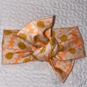 Bloom Headwraps Peach Daisy newborn size